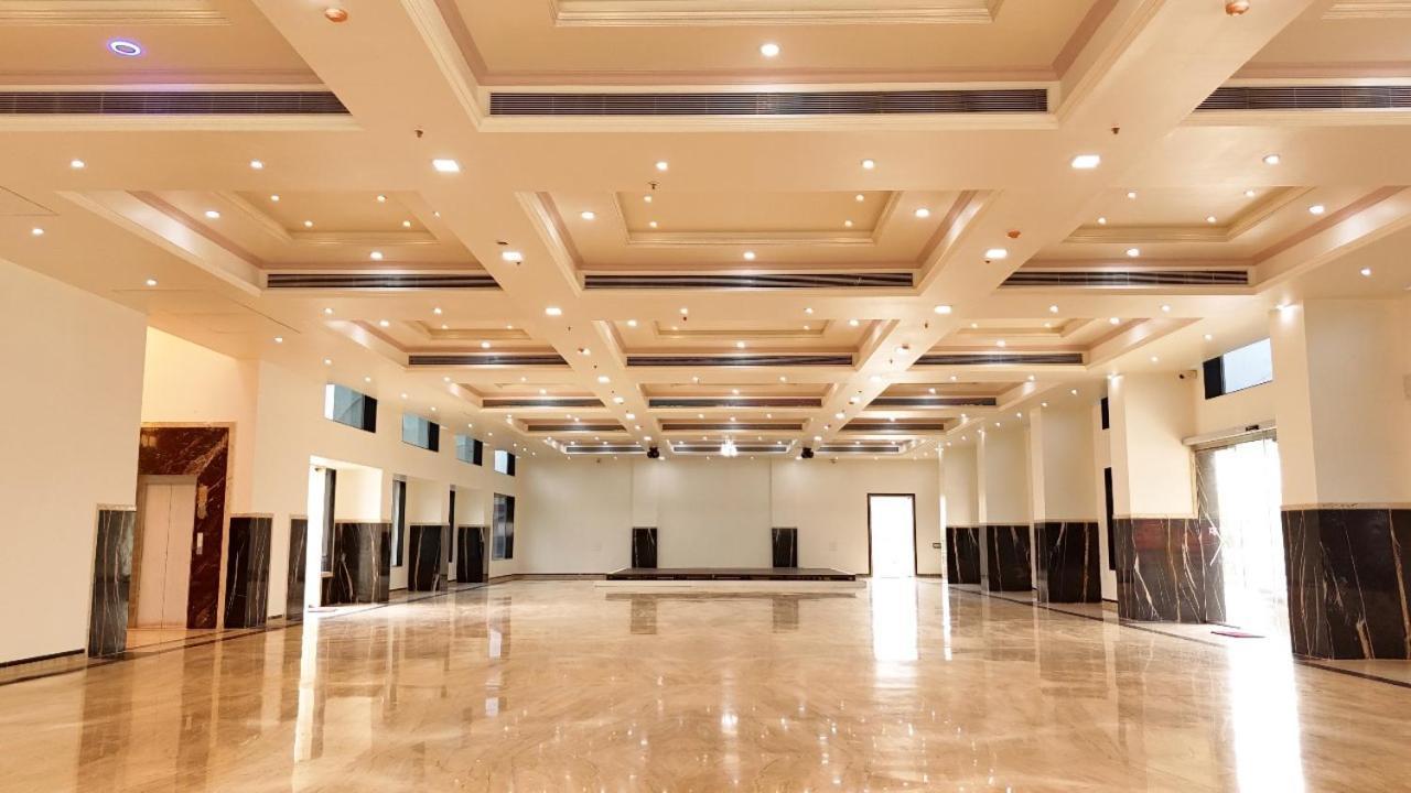 Vedika Garden Hotel Āmbavna Exterior foto