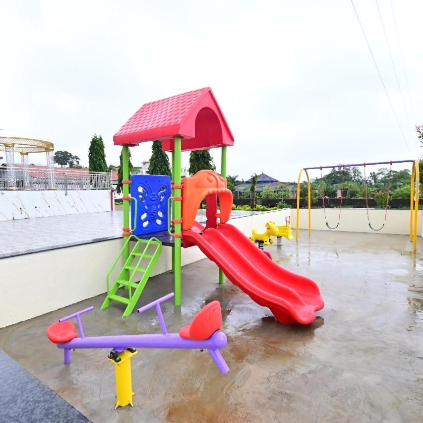 Vedika Garden Hotel Āmbavna Exterior foto